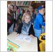Galeria zdjęć:  	Dzieci z Przedszkola Samorządowego w Gorzkowicach w bibliotece. Link otwiera powiększoną wersję zdjęcia.